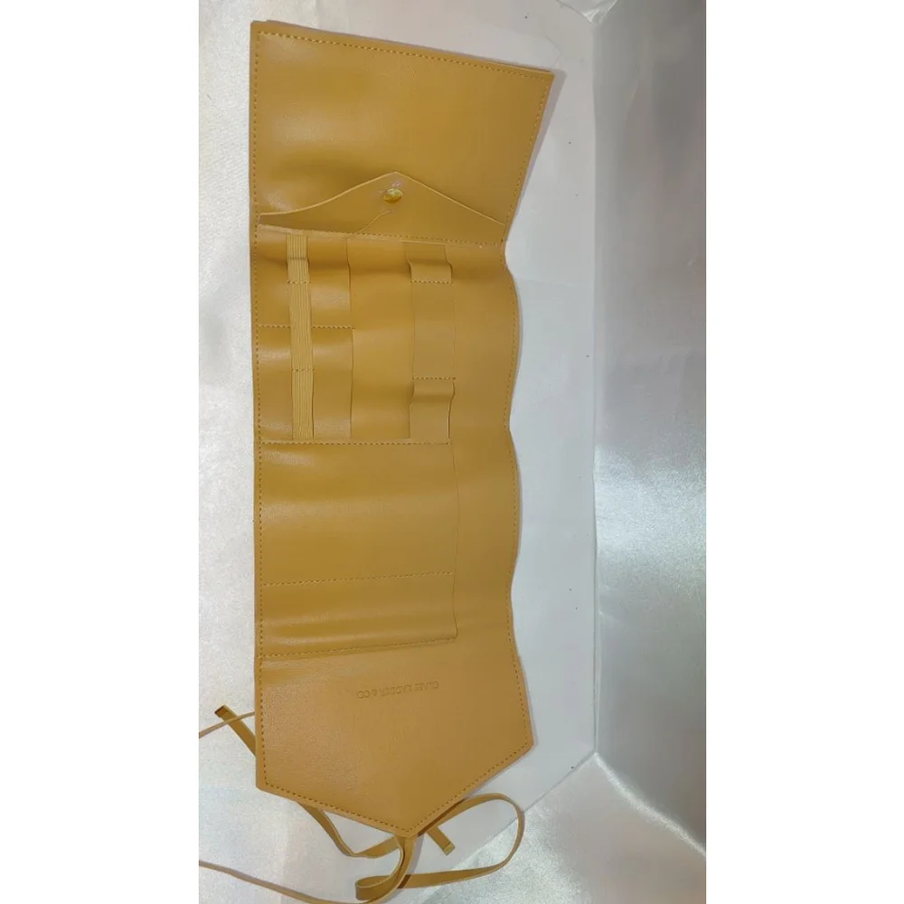 Glass Ladder & Co. Katherine Tech Organizer Roll NWOT